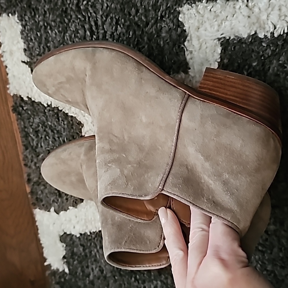 Sam Edelman sz 7.5 tan gray suede ankle boots - Picture 4 of 7